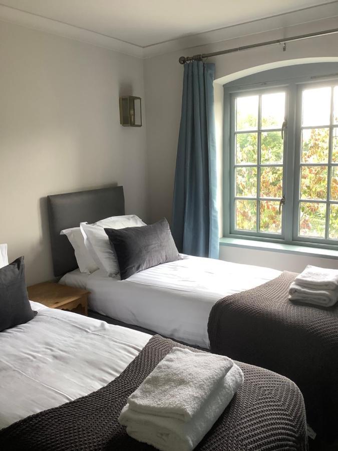 The Mooring Post Bed & Breakfast Gloucester Exterior photo